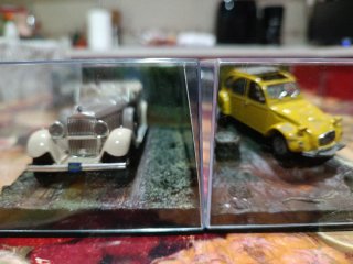 2 Coches James Bond 1/43
