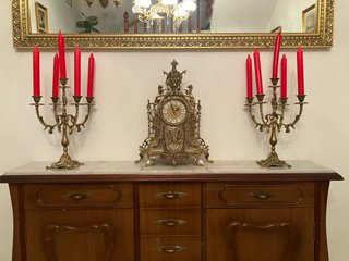Candelabro dorado antiguo de metal