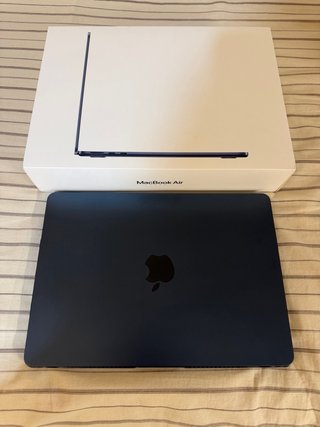 MacBook Air 13.6 M2 Medianoche