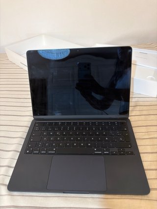 MacBook Air 13.6 M2 Medianoche