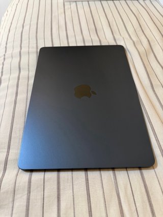 MacBook Air 13.6 M2 Medianoche