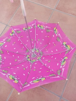 Paraguas infantil rosa con dibujos