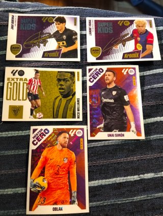 Cromos Panini Fútbol: Javi Guerra, Lamine Yamal, N