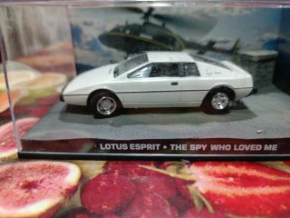 2 Coches James Bond 1/43