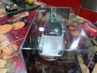 2 Coches James Bond 1/43