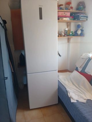 Nevera Midea