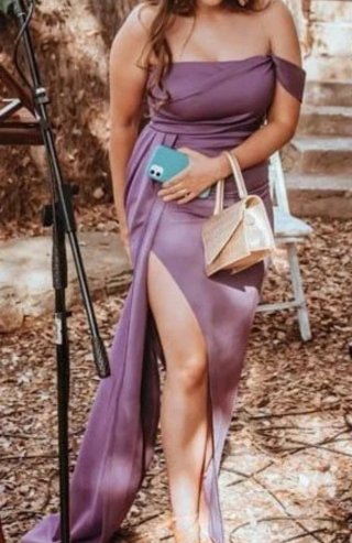 Vestido de fiesta morado largo