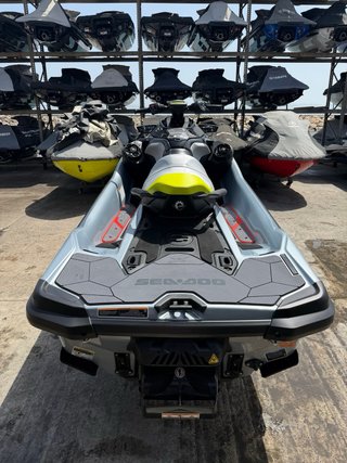 Moto de agua Sea-Doo RXT-X RS 325 2025
