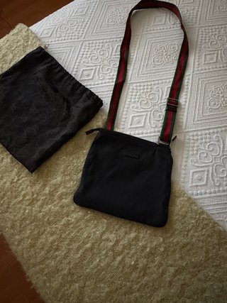 Bolso bandolera Gucci negro original