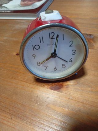 Sveglia vintage rossa Ruhla