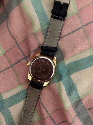 Reloj Dorado y Negro Nuevo Unica unidad