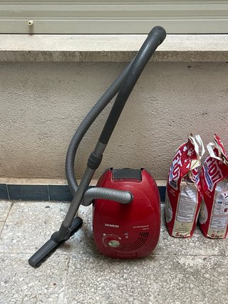 Aspirador Siemens Synchropower Rojo
