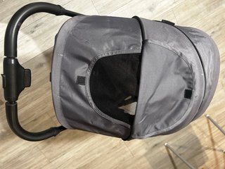 Carrito de bebé gris + patinete + espejo coche