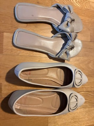 Manoletinas y sandalias beige
