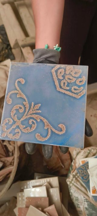 Azulejo hidráulico antiguo decorado