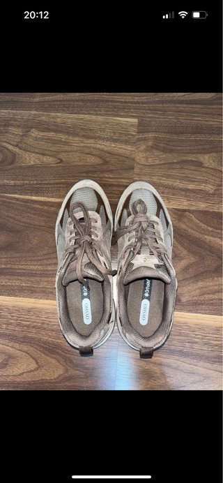 Zapatillas Oysho Freetime Marrones y Grises