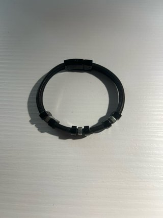 Pulsera cuero y plata cierre magnético