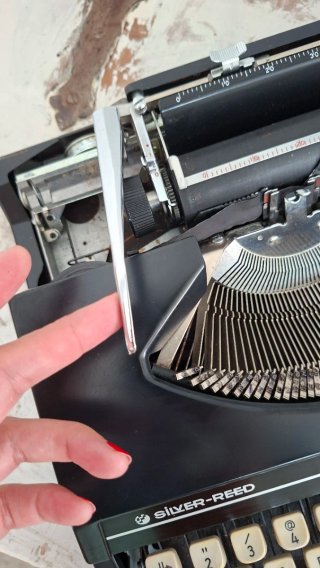 Máquina de Escribir Japonesa Años 70