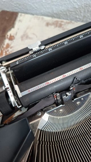 Máquina de Escribir Japonesa Años 70
