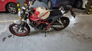 SWM Varez 125cc - 8.492 km - Impecable