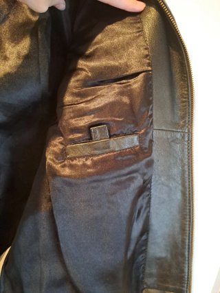 Cazadora cuero negra. Talla 48