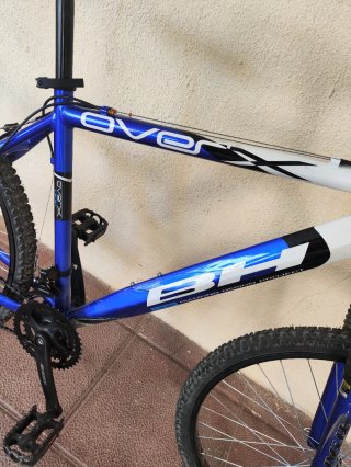 Bicicleta BH Over Azul y Blanca