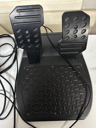 Volante Ferrari GT 3 Thrustmaster