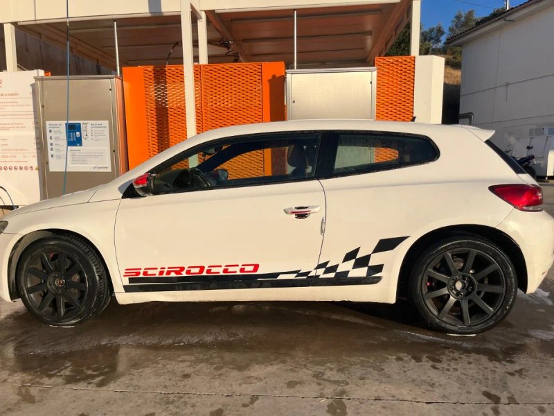 Volkswagen Scirocco 2010 - foto 1