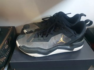 Nike Jordan Zapatillas Negras y Blancas