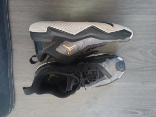 Nike Jordan Zapatillas Negras y Blancas