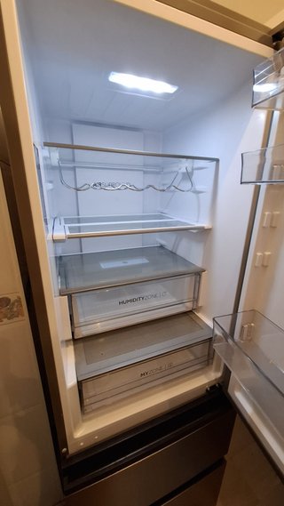 Frigorífico Haier HTW5618CNMG 360L NoFrost