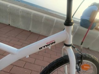 Bicicleta infantil BTWIN blanca