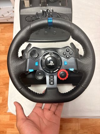 Volante y Pedales Logitech PS4/PS5