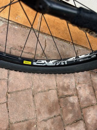 Bicicleta Dirt Jump YT Industries