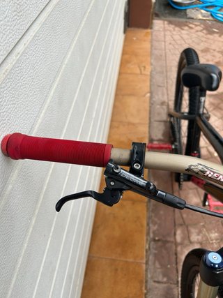 Bicicleta Dirt Jump YT Industries