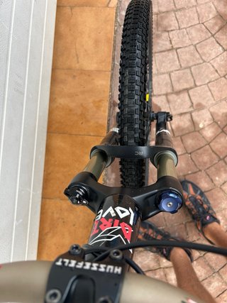 Bicicleta Dirt Jump YT Industries