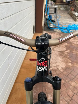 Bicicleta Dirt Jump YT Industries