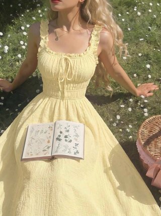 Vestido amarillo con volantes
