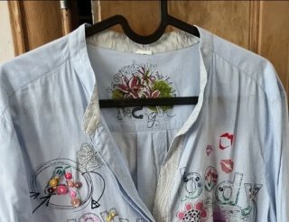 Blusa marca desigual