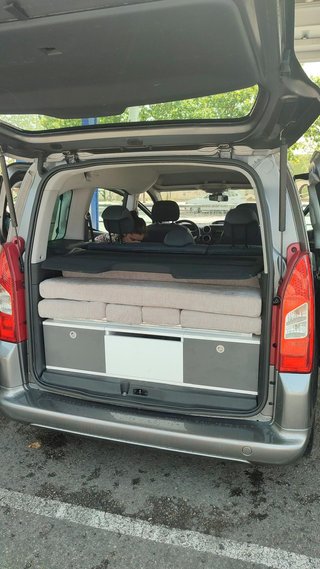 Peugeot Partner TOTALMENTE CAMPERIZADA