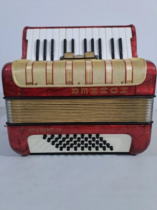 Acordeón Hohner Student IV Rojo