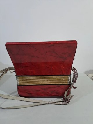Acordeón Hohner Student IV Rojo