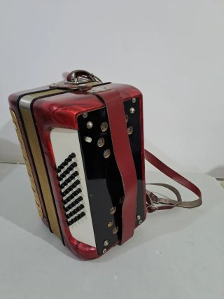 Acordeón Hohner Student IV Rojo