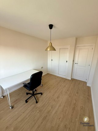 Se vende piso en La Línea.