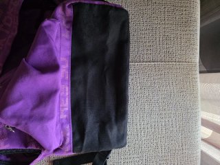 Mochila TIKTOKERS preta e lilás