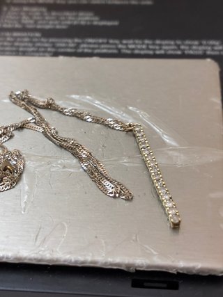 Colgante Tira Oro 18k con Diamantes 0.75 Ct