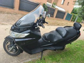 Suzuki Burgman 400 Negra