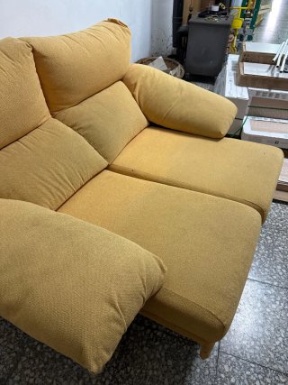 Sofá 2 plazas amarillo tela