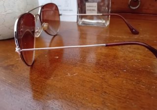 Occhiali da sole marroni
