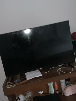 TV QLIVE 32 pulgadas Pantalla rota